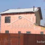 Проект дома «П-107» из СИП-панелей, 107 м² — двухэтажный дом с розовым утеплителем на фасаде | HotWell.KZ
