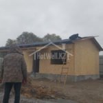 Проект дома «Ц-60» из СИП-панелей, 60 м² — одноэтажный дом из сип-панелей на стадии строительства с тёмной кровлей | HotWell.KZ