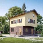 Проект дома «Л-162ББ» из СИП-панелей, 162 м² — двухэтажный дом с жёлтой штукатуркой и кирпичным цоколем, два крыльца | HotWell.KZ