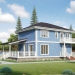 Проект дома «П-150» из СИП-панелей, 150 м² — двухэтажный дом с синим деревянным фасадом, террасой и балконом | HotWell.KZ