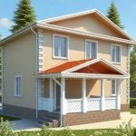 Проект дома «Н-165» из СИП-панелей, 165 м² — двухэтажный дом, бежевая штукатурка, красная крыша и крытая терраса | HotWell.KZ