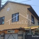 Проект дома «Р-136» из СИП-панелей, 136 м² — двухэтажный дом с фасадом из светлого кирпича и коваными решётками | HotWell.KZ