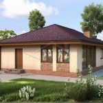 Проект дома «С-160ББ» из СИП-панелей, 160 м² — одноэтажный дом со штукатуркой, кирпичом и вальмовой крышей | HotWell.KZ