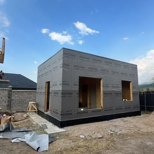 Строительство дома из СИП-панелей 38 м², Талгар (Сагымжан) — монтаж и обшивка Изоспан | HotWell.KZ