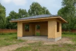 Беседка «Н-15», 15 м², 1 этаж, в черновой отделке: конструкция из СИП-панелей OSB-3, односкатная кровля из металлочерепицы, проёмы без окон и дверей