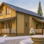 Проект дома «А-193» из СИП-панелей, 193 м² — двухэтажный дом с бежевым фасадом, серой крышей и террасой | HotWell.KZ