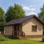 Проект дома «Б-43Б» из СИП-панелей, 43 м² — одноэтажный дом с бежевым фасадом, темной крышей и крыльцом | HotWell.KZ