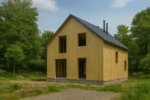 Дом «Г-195», 195 м², 1.5 этажа, в черновой отделке: коробка из СИП-панелей OSB-3, двускатная кровля из металлочерепицы, проёмы без окон и дверей, в проёмах видны сосновые балки перекрытия