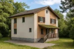 Проект дома «Х-183» из СИП-панелей, 183 м² — двухэтажный дом с бежевым фасадом, коричневой крышей и крытым крыльцом | HotWell.KZ