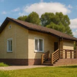 Проект дома «К-69» из СИП-панелей, 69 м² — одноэтажный дом с бежевым фасадом, коричневой крышей и крыльцом | HotWell.KZ