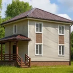 Проект дома «Л-91Б» из СИП-панелей, 91 м² — двухэтажный дом с бежевым сайдингом, коричневой крышей и террасой | HotWell.KZ