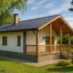 Проект дома «М-57» из СИП-панелей, 57 м² — одноэтажный дом с белым фасадом, серой крышей и крытым крыльцом | HotWell.KZ