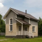 Проект дома «Н-71» из СИП-панелей, 71 м² — двухэтажный дом с серым фасадом, коричневой крышей и крыльцом | HotWell.KZ