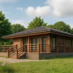 Проект дома «П-64Б» из СИП-панелей, 64 м² — одноэтажный дом с деревянным фасадом, тёмной крышей и террасой | HotWell.KZ