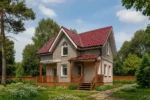 Проект дома «Р-102» из СИП-панелей, 102 м² — двухэтажный дом с серым фасадом, красной крышей и террасой | HotWell.KZ