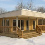 Проект дома «В-56» из СИП-панелей, 56 м² — одноэтажный дом с бежевым фасадом, плоской крышей и террасой | HotWell.KZ