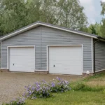 Проект гаража «А-90» из СИП-панелей, 90 м² — одноэтажный дом с серым сайдингом и двускатной крышей | HotWell.KZ